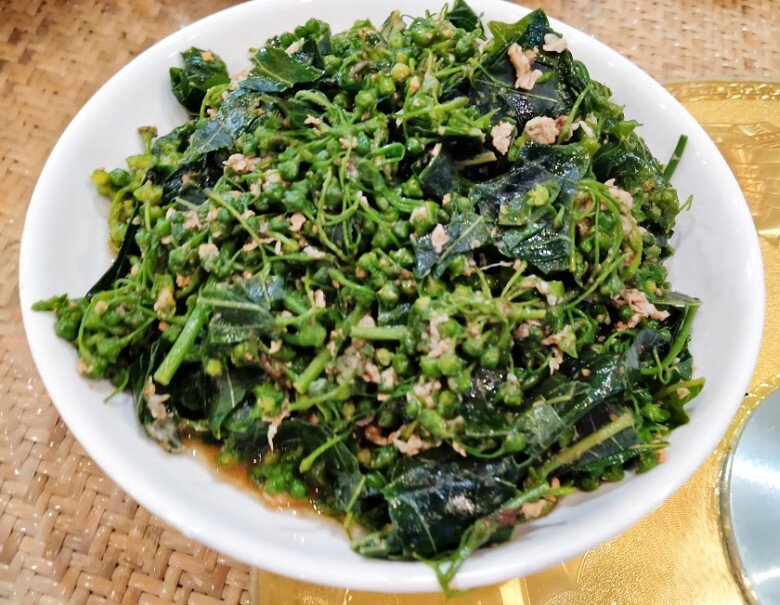 Thứ lá tưởng độc chết người lại có thể ăn được, chỉ để dùng đãi khách quý hoặc dịp lễ Tết mới được ăn - 3