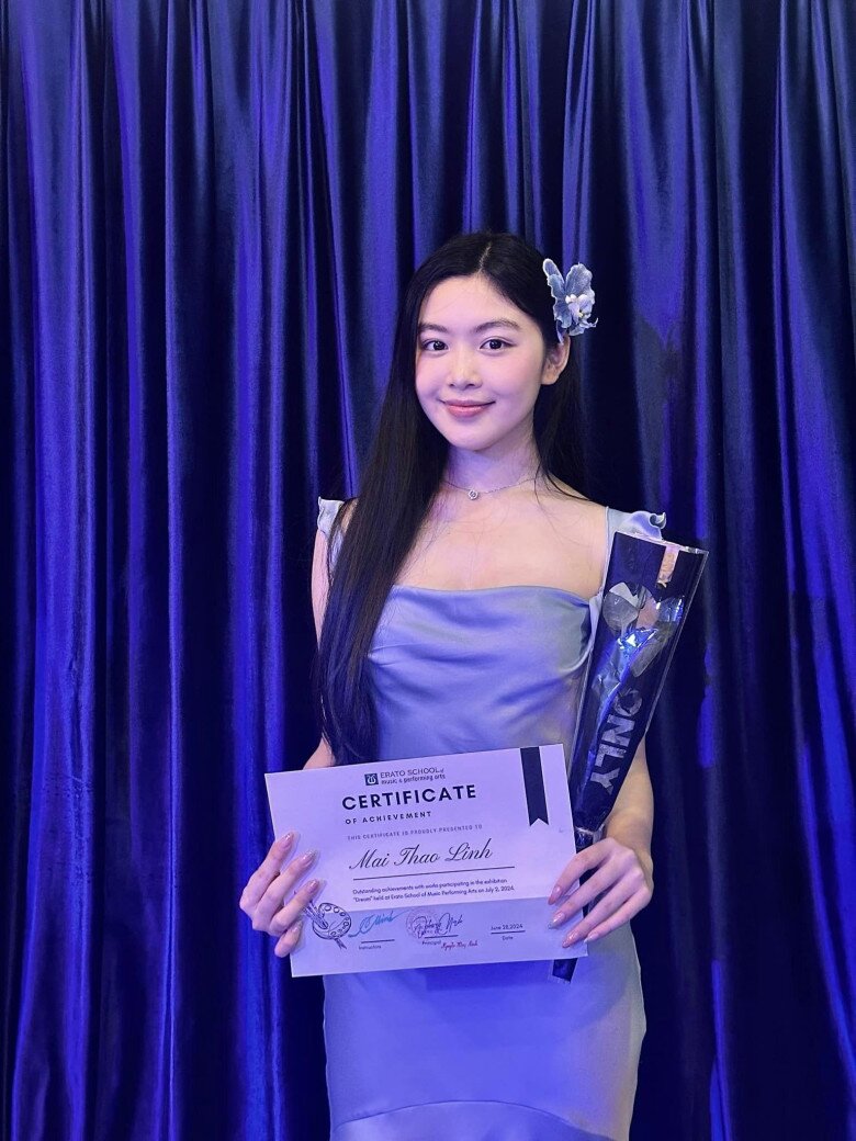 Ái nữ 19 tuổi nhà MC Quyền Linh: "Khuôn trăng đầy đặn, nét ngài nở nang", dân mạng gọi luôn là hoa hậu không cần vương miện - 7