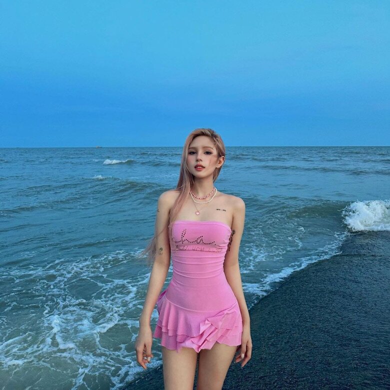 Bạn gái hotgirl 2k2 của Gil Lê chăm diện mốt váy ôm sát cơ thể, vóc dáng tuổi đôi mươi khiến dân tình khen nức nở - 2