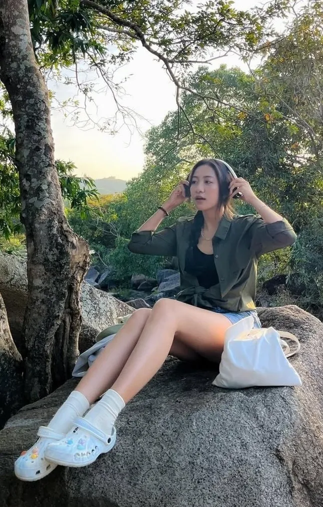 Đọ phong cách thời trang của 2 cô gái tên Linh vừa đăng quang Hoa hậu: Chênh 3 tuổi nhưng giống nhau một điểm - 10