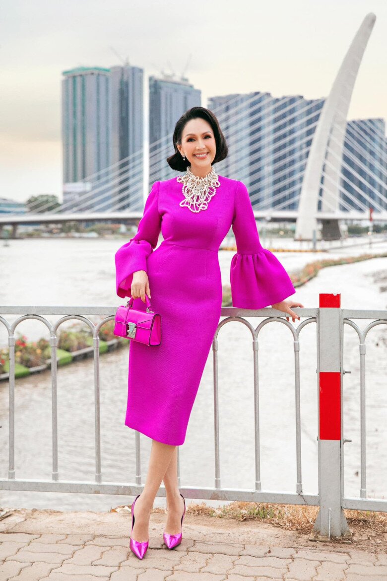 Gu thời trang của 3 biểu tượng nhan sắc &#34;nghiêng nước nghiêng thành&#34; showbiz Việt: Ngoài 50 vẫn sang trọng, tỏa khí chất ngời ngời - 11