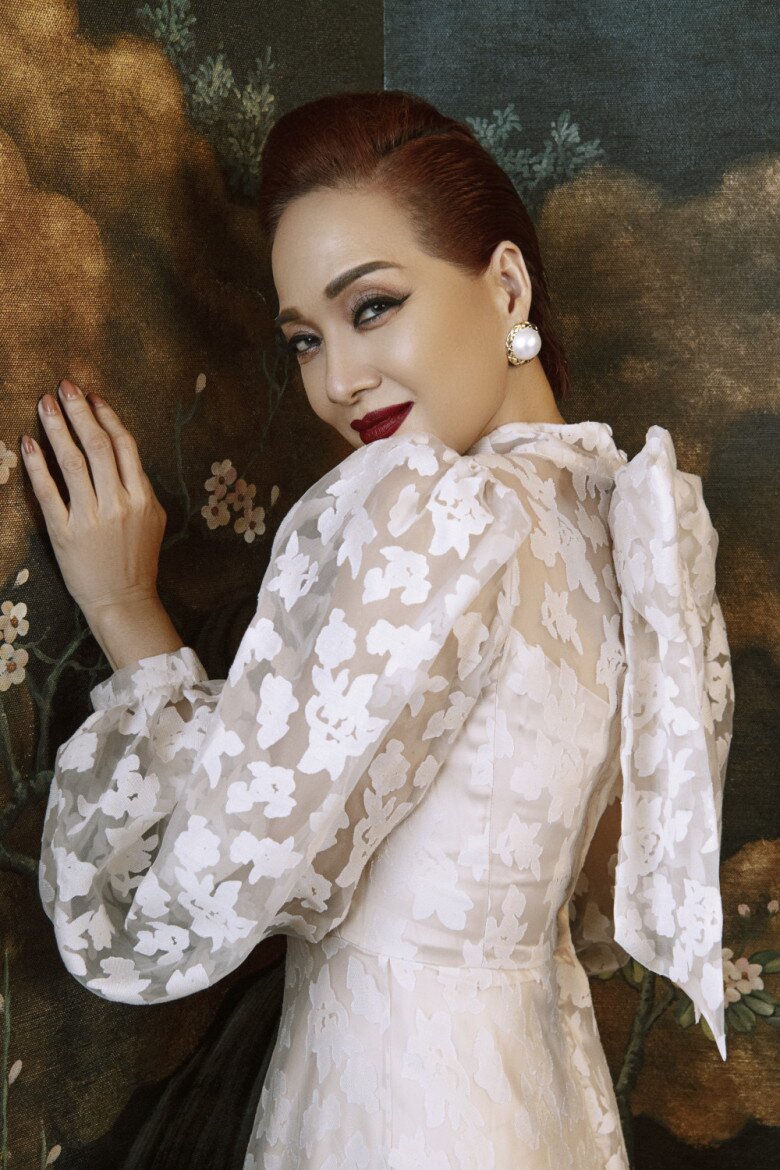 Gu thời trang của 3 biểu tượng nhan sắc &#34;nghiêng nước nghiêng thành&#34; showbiz Việt: Ngoài 50 vẫn sang trọng, tỏa khí chất ngời ngời - 16
