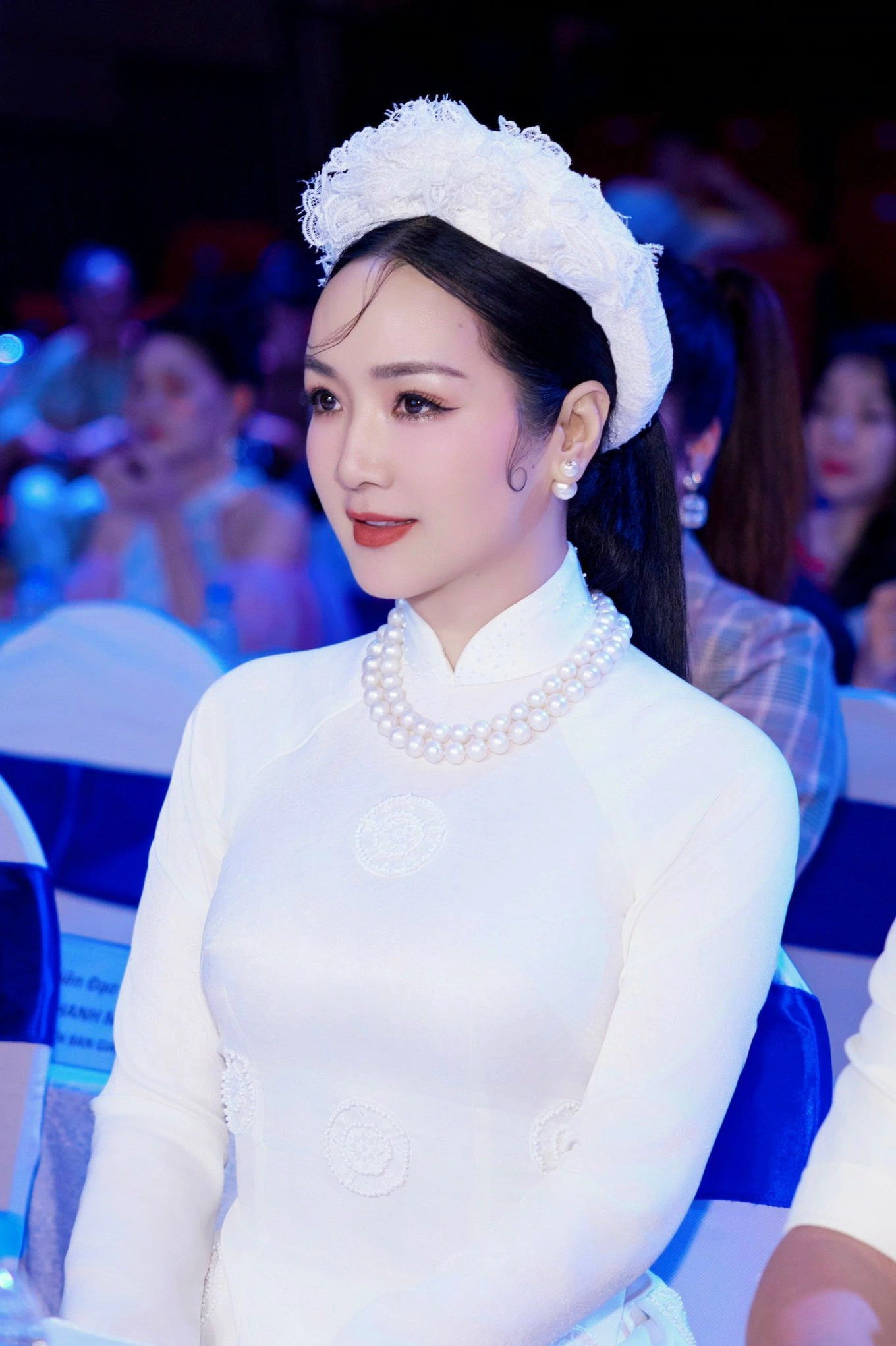Gu thời trang của 3 biểu tượng nhan sắc &#34;nghiêng nước nghiêng thành&#34; showbiz Việt: Ngoài 50 vẫn sang trọng, tỏa khí chất ngời ngời - 5