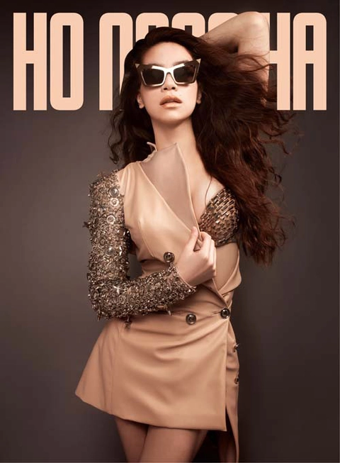 Hà Hồ và 6 item thời trang không thể thiếu: Từ nữ hoàng thảm đỏ đến biểu tượng street style, thứ cuối cùng siêu đắt giá - 10