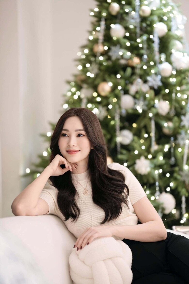Hoa hậu Việt Nam 3 con lọt top 100 gương mặt đẹp nhất thế giới: Nhan sắc như bước ra từ trong tranh, tiếc chưa &#34;xuất khẩu&#34; ra đấu trường quốc tế! - 2
