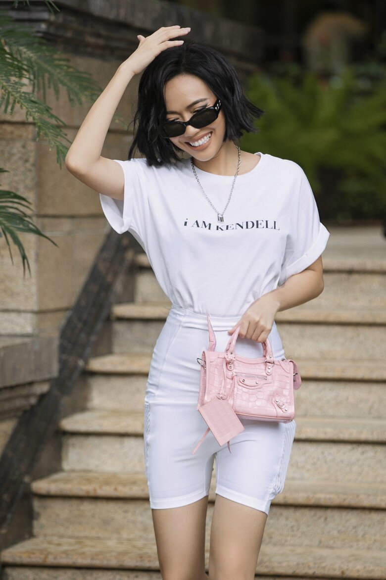 Gu ăn mặc tinh giản mà sang của Diệu Nhi: Sánh bước bên chồng hay đi đu idol đều áp dụng được - 6