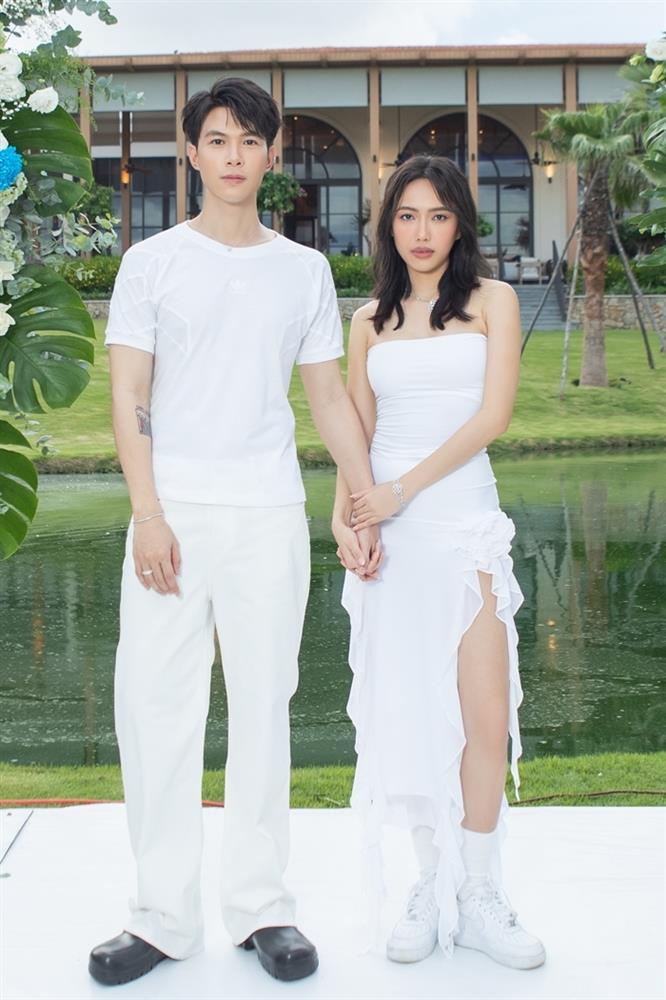 Gu ăn mặc tinh giản mà sang của Diệu Nhi: Sánh bước bên chồng hay đi đu idol đều áp dụng được - 11