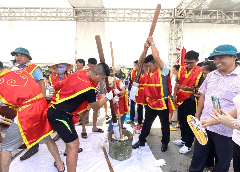 Có lễ hội đặc biệt ở Thanh Hóa gắn liền với vua Hùng, cả làng cùng nhau giã bột, nặn bánh dâng lên thần linh - 3