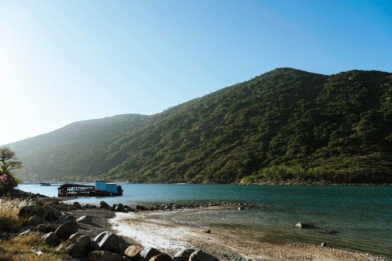 Có một &#34;viên ngọc xanh&#34; ẩn mình, khung cảnh bình dị đến lạ: Ở Nha Trang mà cứ ngỡ lạc vào xứ sở thần tiên - 3