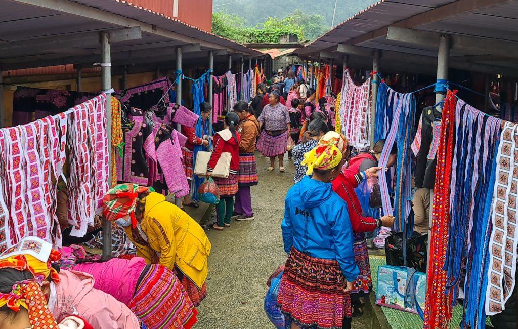 Khám phá huyện miền núi cách Hà Nội hơn 100km, phong cảnh thiên nhiên hữu tình cực thích hợp để chữa lành - 6