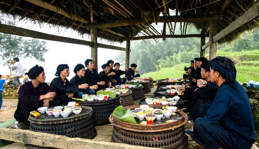 Khám phá cao nguyên cách Hà Nội 200km, cảnh núi non chẳng khác trời Âu, thử sức với đặc sản nghe nhắc tên đã “nhăn mặt” - 5