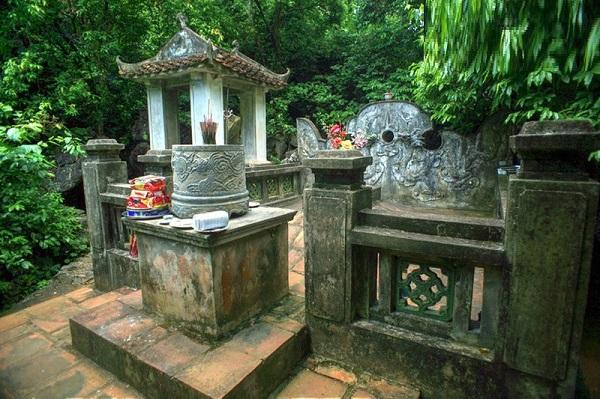 Lăng mộ bí ẩn nằm trên đỉnh núi của vua họ Đinh, có công dẹp loạn 12 sứ quân, phóng tầm mắt nhìn ngắm cố đô Hoa Lư - 4