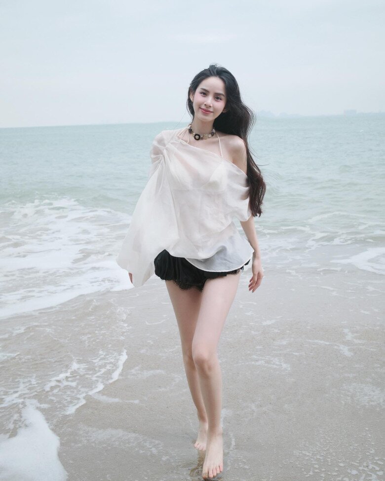Chân dung nàng &#34;mỹ nhân nụ cười&#34; mới bước vào hào môn: Vóc dáng nóng bỏng, nhan sắc tựa Kim Tae Hee - 2
