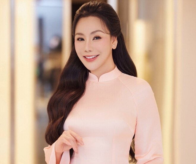 Cùng sinh năm 1980, Hồ Quỳnh Hương 45 tuổi mới lấy chồng, BTV Hoài Anh có cuộc hôn nhân “kỳ lạ” - 1