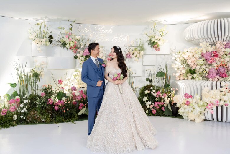 Cùng thuộc thế hệ 2k, 3 nàng hậu này đều lấy chồng đại gia, có người lấy mối tình đầu hơn 16 tuổi - 5