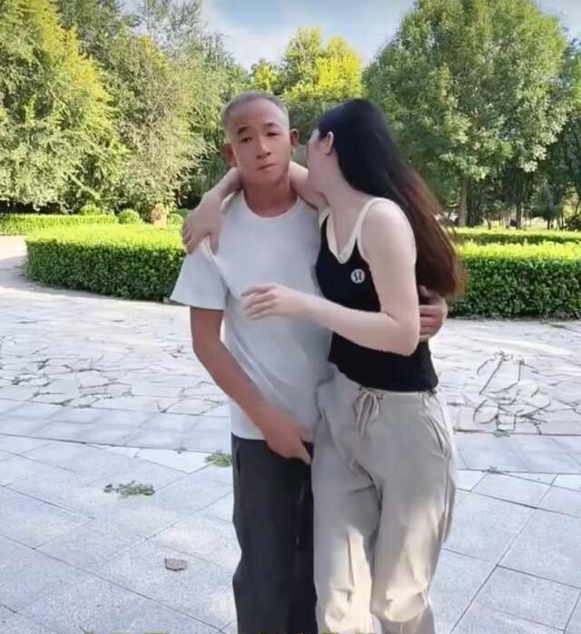 Cưới sếp hơn 28 tuổi sau 10 tháng làm việc, nữ nhân viên &#34;một bước thành bà chủ&#34;, hạnh phúc vì điều này - 3