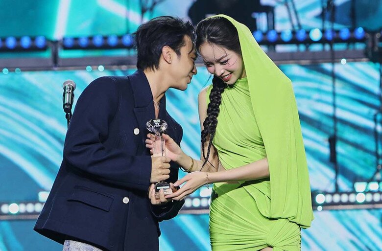 Được “đẩy thuyền” nhiệt tình nhưng không thành, giờ Thùy Tiên – Quang Linh vướng vòng lao lý, Hòa Minzy – Văn Toàn vẫn là bạn - 7