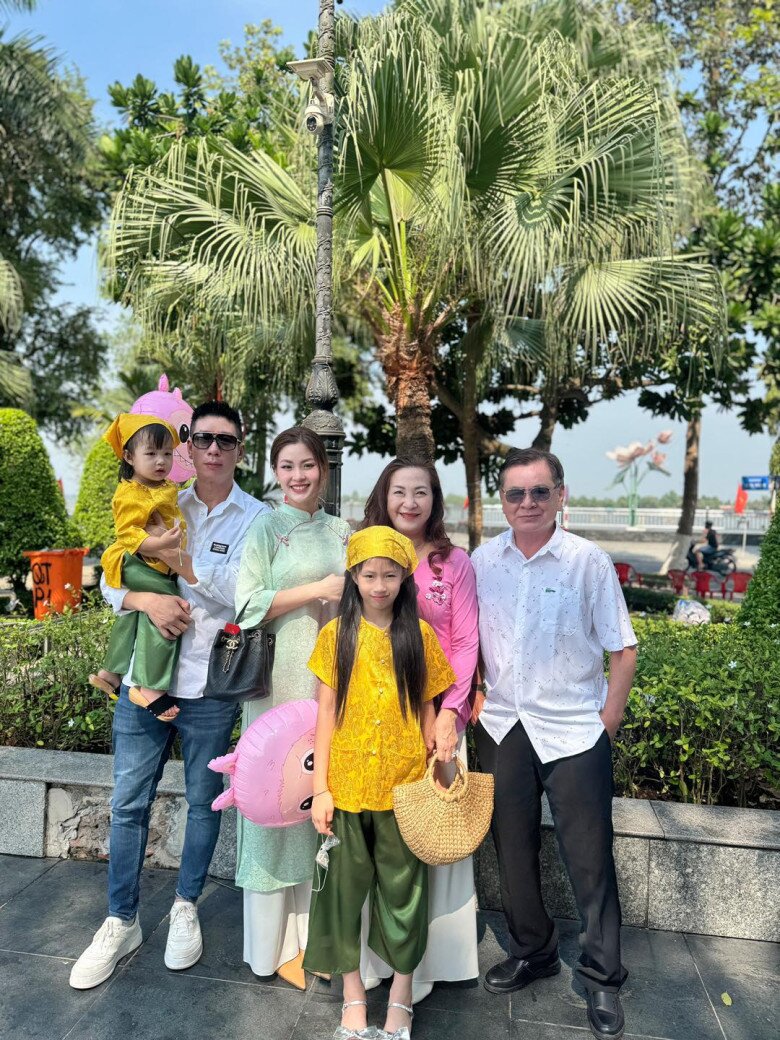 Hôn nhân trái ngược của 2 mỹ nhân cùng sinh năm 1991 và lấy chồng Ba Lan - 3