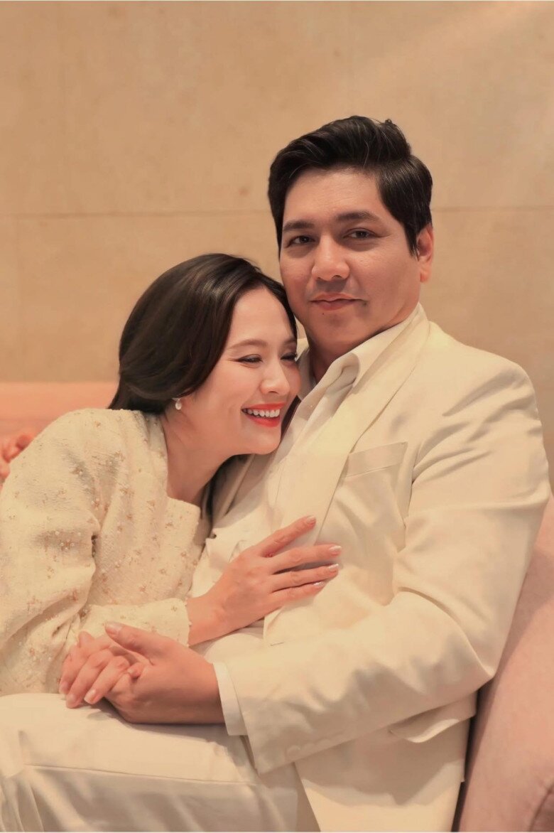 Nữ diễn viên “có gương mặt mộc đẹp nhất Việt Nam” cưới chồng đạo diễn, sau 17 năm ông xã khẳng định lấy vợ là điều đúng đắn - 2
