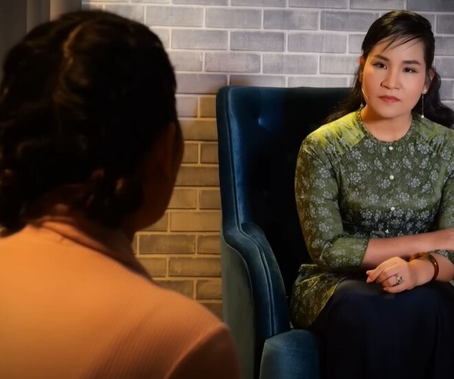 Trở về nhà sau chuyến du lịch, nàng dâu ngỡ ngàng trước tập hồ sơ mẹ chồng ném trước mặt - 1