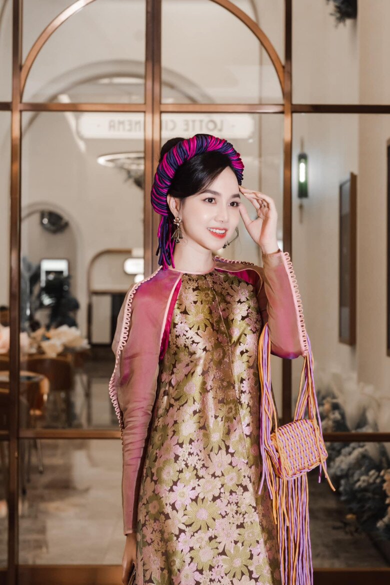 “Phú bà” ngành điện ảnh là Hoa khôi Tây Đô: Không &#34;chạy đua&#34; hàng hiệu, chung thủy với trang phục mang chất liệu truyền thống - 4