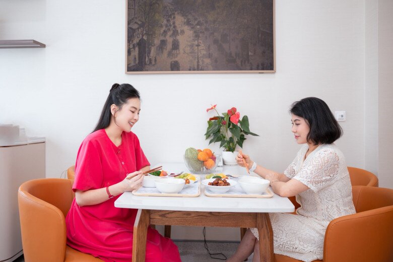 Soi bữa ăn trước và sau sinh của Mai Ngọc, đầy đủ món ngon nhưng luôn theo công thức "1 nước - 1 mốc giờ" giữ dáng đẹp - 12