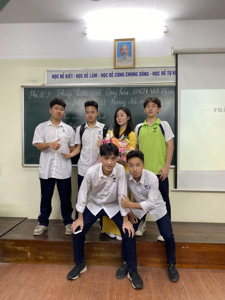 Cô giáo có cái tên độc lạ nhất nhì Hà Nội, đi đâu cũng bị chú ý, là thủ khoa Trường Đại học Sư phạm Hà Nội 8 năm trước - 4