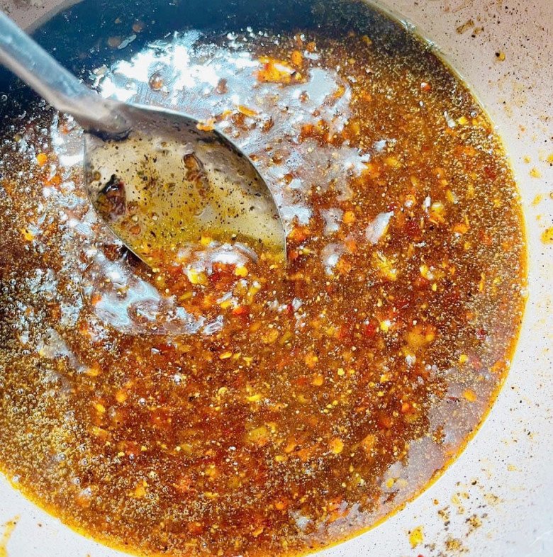 Học 9X làm sốt chấm hoa quả cực ngon, quả nào chua gắt cũng "bơi hết vào đây" đảm bảo không còn một miếng - 8