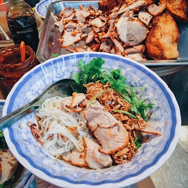 Lạc vào &#34;thiên đường ẩm thực&#34; ngõ chợ Đồng Xuân, thưởng thức đủ 7 món ăn ngon &#34;bá cháy&#34; - 4