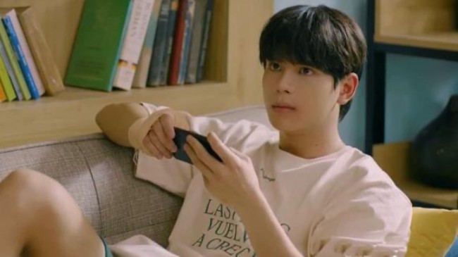 "Quý tử" Hồng Diễm nói 4 thứ tiếng, bị nhầm là trai Thái vì quá đẹp nhưng từng tự ti ngoại hình - 7