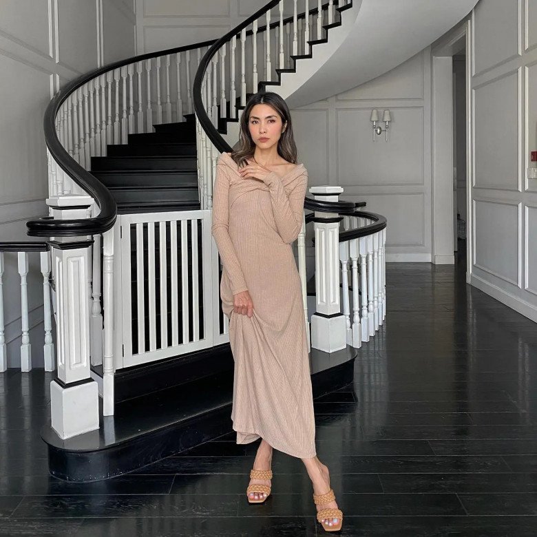 Giày "bà ngoại" xưa bị chê quê mùa nay hội mỹ nhân Việt rất yêu: là "vua tôn dáng", chỉ cần 1 đôi đi muôn nơi - 3