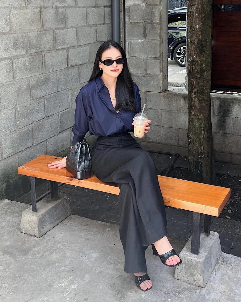 Giày "bà ngoại" xưa bị chê quê mùa nay hội mỹ nhân Việt rất yêu: là "vua tôn dáng", chỉ cần 1 đôi đi muôn nơi - 11