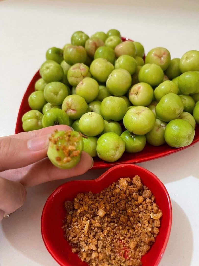 Loại quả trồng làm cảnh, nay thành đặc sản mùa hè được dân thành phố ưa chuộng đến lạ, 40.000 đồng/kg - 3