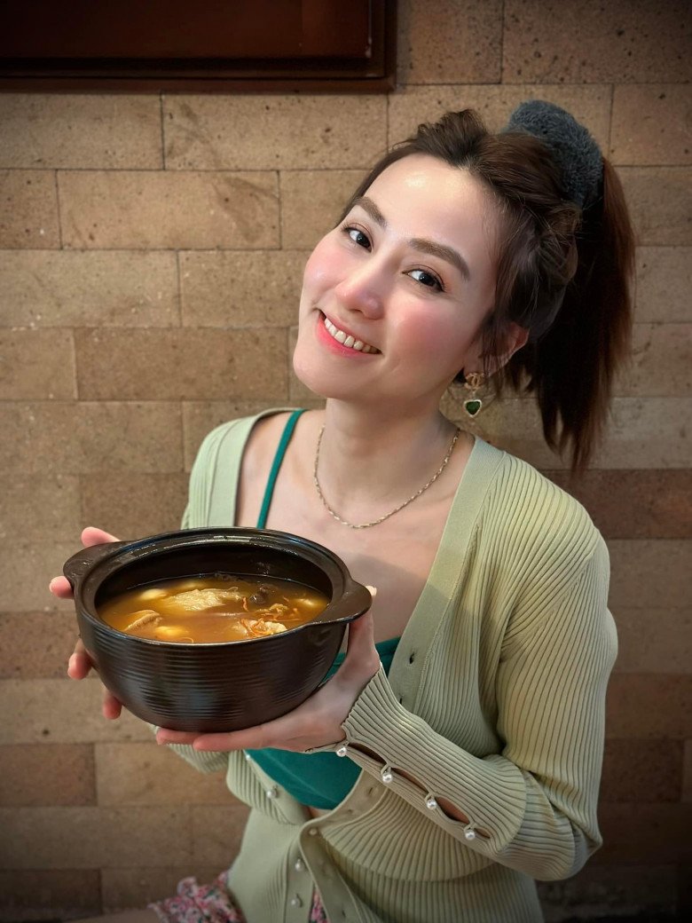 "Tình đầu quốc dân" Ngân Khánh trắc trở chuyện làm đẹp, khoe tóc mới nhưng fans đòi diện mạo cũ - 9