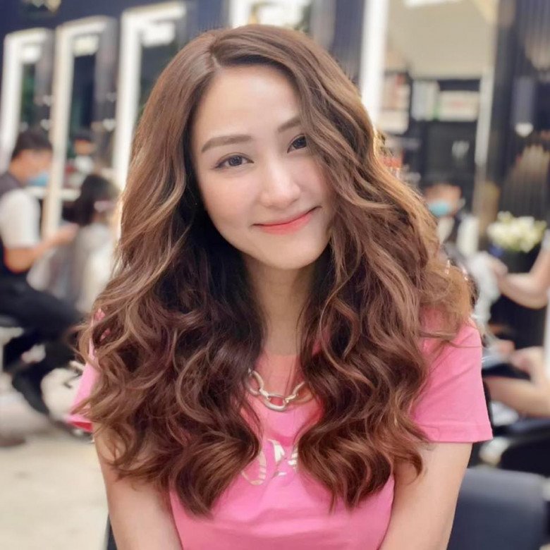 "Tình đầu quốc dân" Ngân Khánh trắc trở chuyện làm đẹp, khoe tóc mới nhưng fans đòi diện mạo cũ - 1