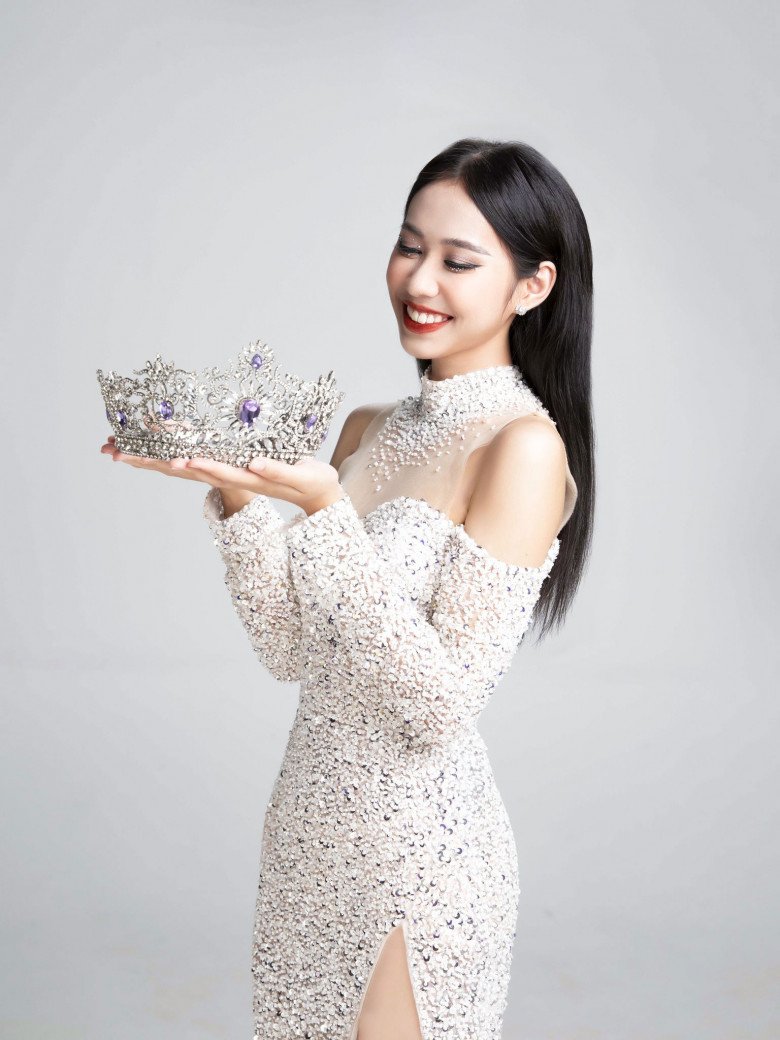 Nữ sinh Ê Đê 20 tuổi thi Hoa hậu Hoàn vũ, vẻ đẹp trong như ngọc, có thành tích vượt trội hơn H'Hen Niê