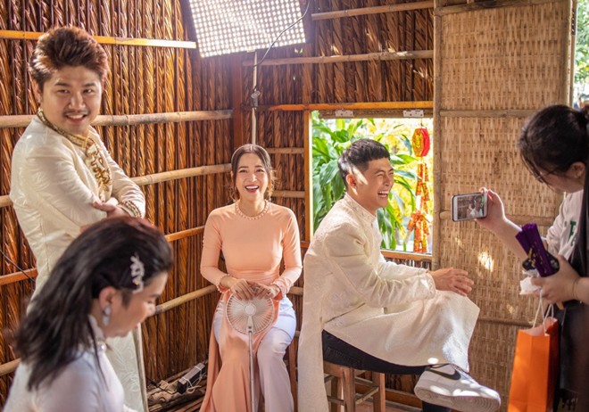 Trước khi đính hôn, Puka - Gin Tuấn Kiệt &#34;dính như sam&#34; đi quay, được vợ chồng Thu Trang &#34;đẩy thuyền&#34; - 8