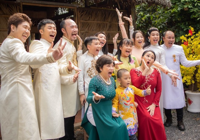Trước khi đính hôn, Puka - Gin Tuấn Kiệt &#34;dính như sam&#34; đi quay, được vợ chồng Thu Trang &#34;đẩy thuyền&#34; - 6