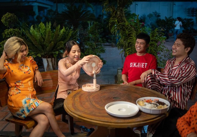 Trước khi đính hôn, Puka - Gin Tuấn Kiệt &#34;dính như sam&#34; đi quay, được vợ chồng Thu Trang &#34;đẩy thuyền&#34; - 7