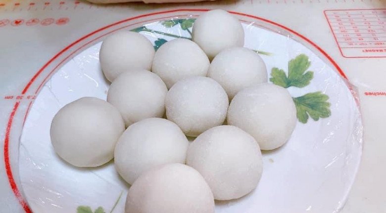 Tự làm bánh Trung thu dẻo nhân sữa dừa chỉ với vài bước đơn giản nhưng thơm phức siêu ngon - 4