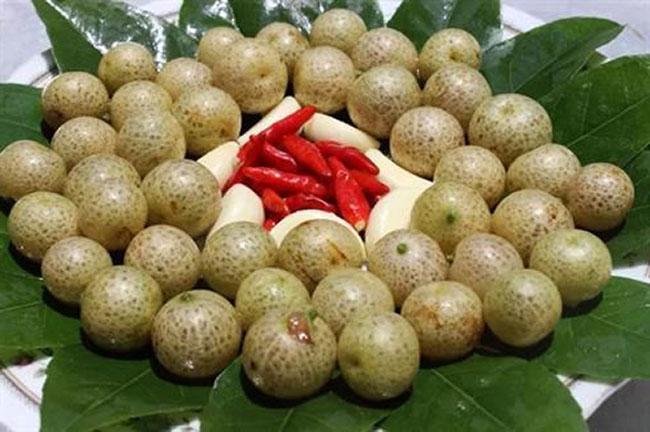 Thứ quả được ví là “gia vị vạn năng” của người Tày, là nguyên liệu làm món măng muối ngon bất bại, giá 150.000 đồng/kg - 1