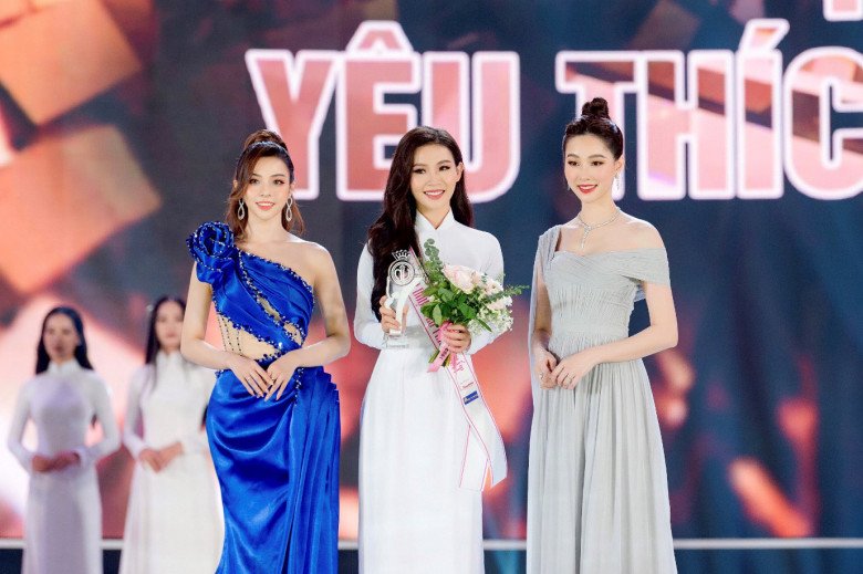 Bản sao của "thần tiên tỉ tỉ" Đặng Thu Thảo bất ngờ thi Hoa hậu, nhan sắc tuổi 24 chín muồi