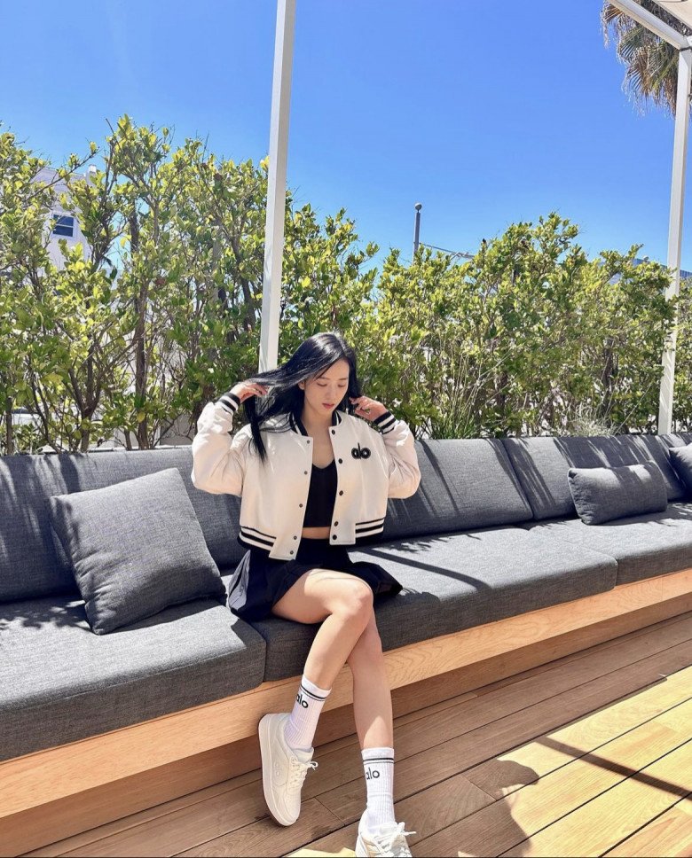 Top những kiểu trang phục giúp quý cô Thanh Hằng hóa gái đôi mươi, phụ nữ nào cũng nên sắm - 8