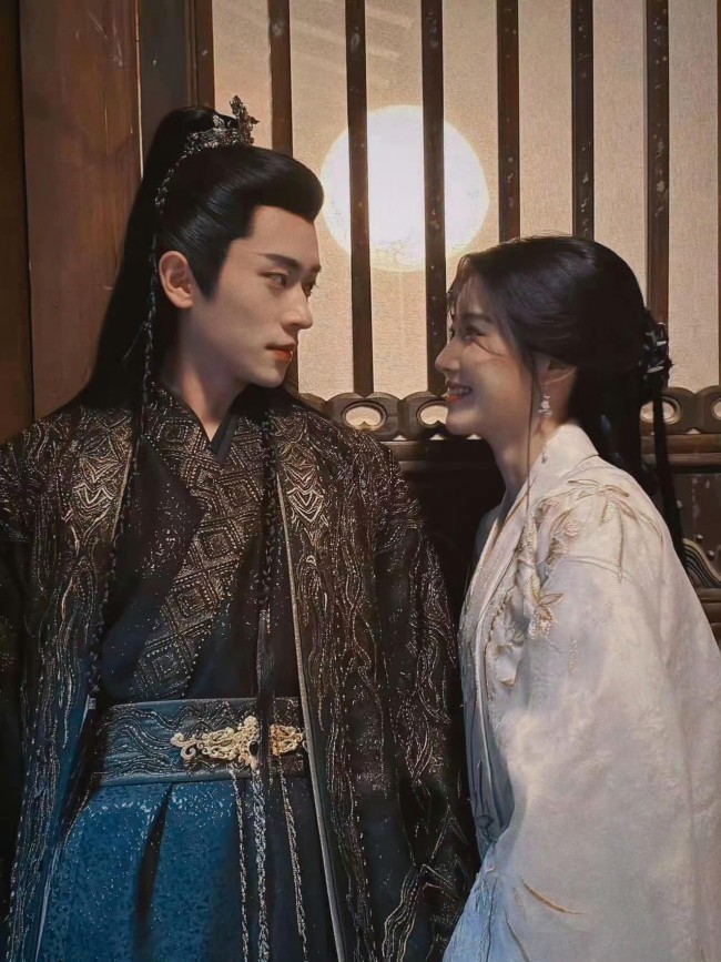 Khi vai phụ khiến dàn chính phải &#34;hít khói&#34;: &#34;Tình trẻ bí mật&#34; của Dương Mịch đổi đời như phim - 1