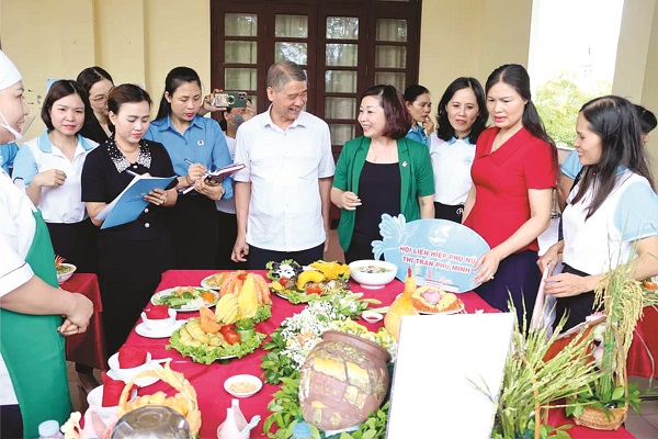 Các cấp Hội LHPN Việt Nam: Cùng hội viên xây dựng gia đình văn minh, hạnh phúc - 2