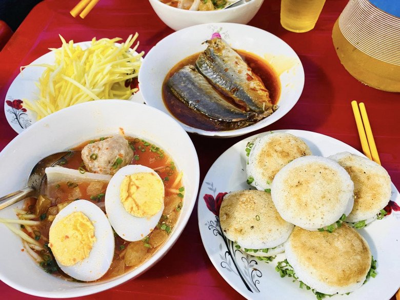 Món bánh ăn vặt nổi tiếng ở Phan Thiết: 6 địa chỉ chất lượng lúc nào cũng đông nghịt khách - 2