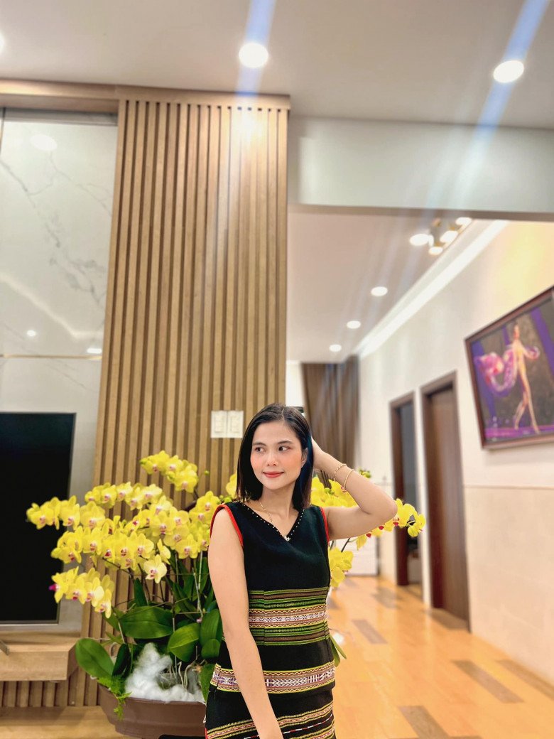 Em gái H&#39;Hen Niê có gương mặt như lai tây, đẹp không kém chị gái, CĐM tiếc nuối vì không thi hoa hậu - 8