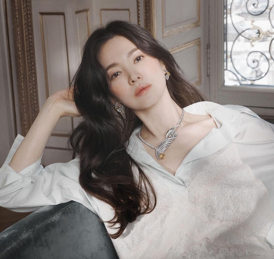 Nạn nhân từ cuộc ly hôn thế kỷ: Song Hye Kyo mang tiếng dan díu trai trẻ, chồng nàng Cỏ &#34;nhặt&#34; từng nghìn đồng - 4