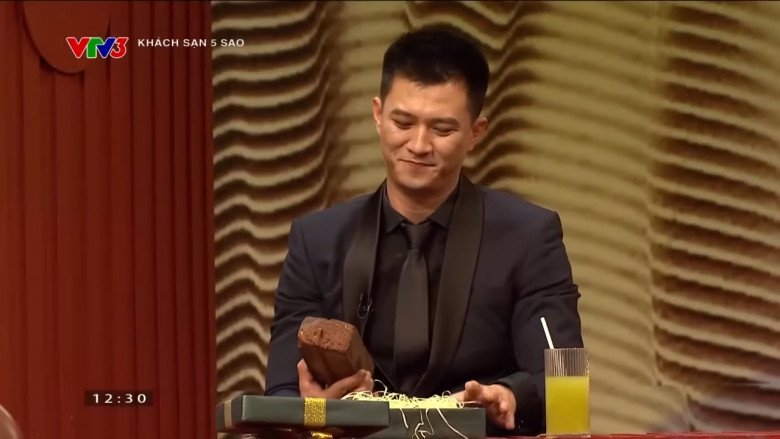 9 tuổi đi bê gạch thuê, nam diễn viên người Mường hé lộ tình huống trớ trêu khi lần đầu gặp vợ hotgirl - 3