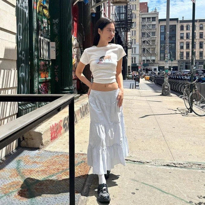 Baby Tee - mẫu áo hot từ 2023 đến 2024 chưa hạ nhiệt, mặc với món đồ nào cũng trẻ xinh như em bé - 8